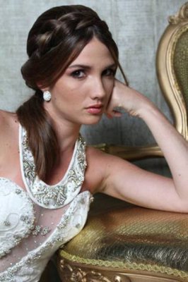Fostă MISS din Venezuela, împuşcată în cap în timpul protestelor împotriva Puterii